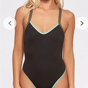 L*space 🔥one-piece swimsuit